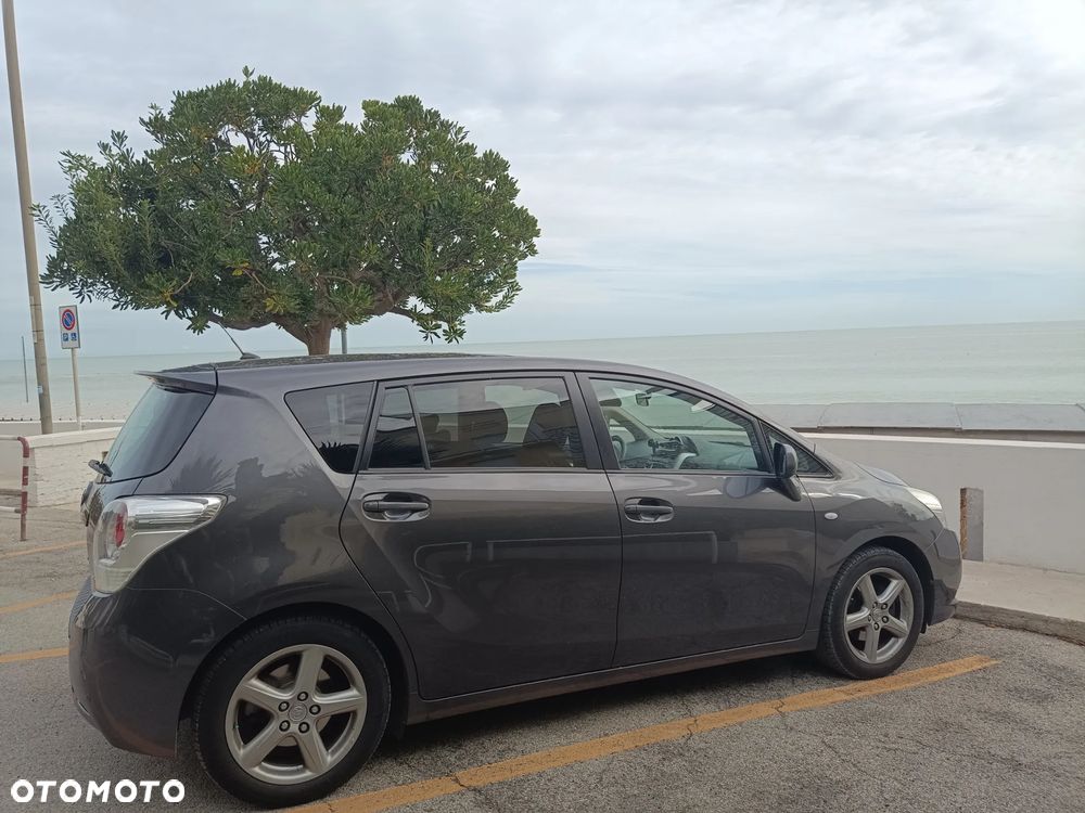 Toyota Verso 1.8 Multidrive Edition - 33