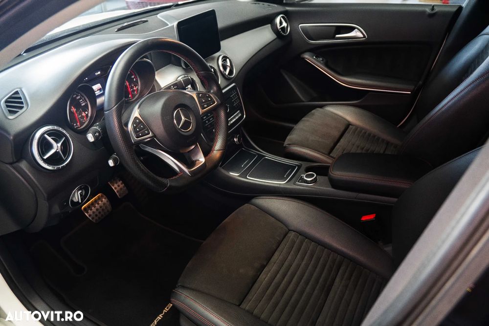 Mercedes-Benz CLA 220 - 13