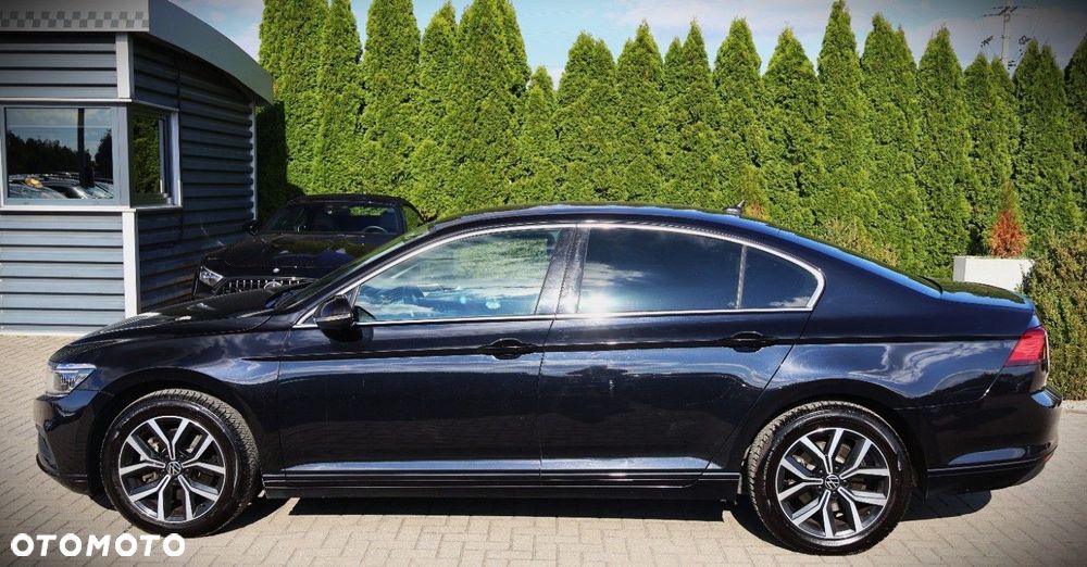 Volkswagen Passat - 8