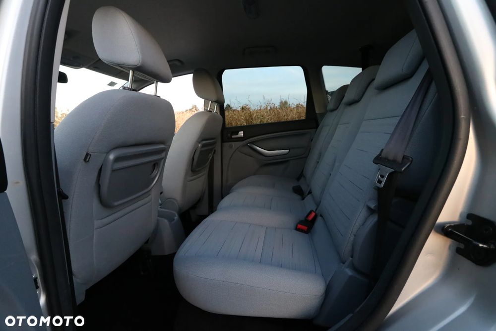 Ford C-MAX 1.8 Titanium - 8