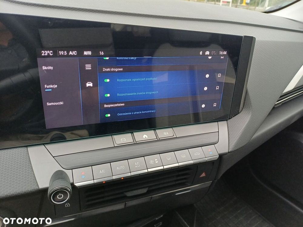 Opel Astra - 18