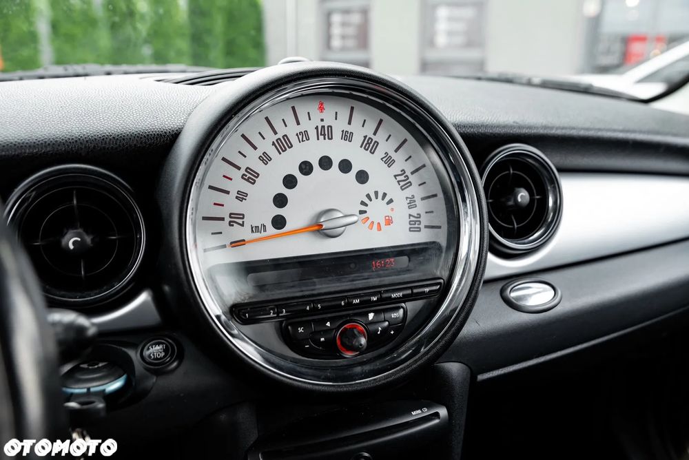 MINI ONE Standard - 17