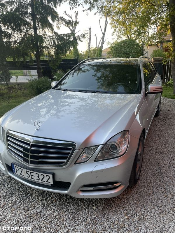 Mercedes-Benz Klasa E 200 T CDI DPF BlueEFFICIENCY Automatik Avantgarde - 2