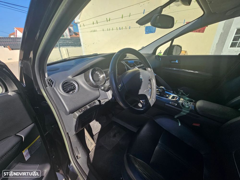 Peugeot 3008 2.0 HDi Hybrid4 99g - 5