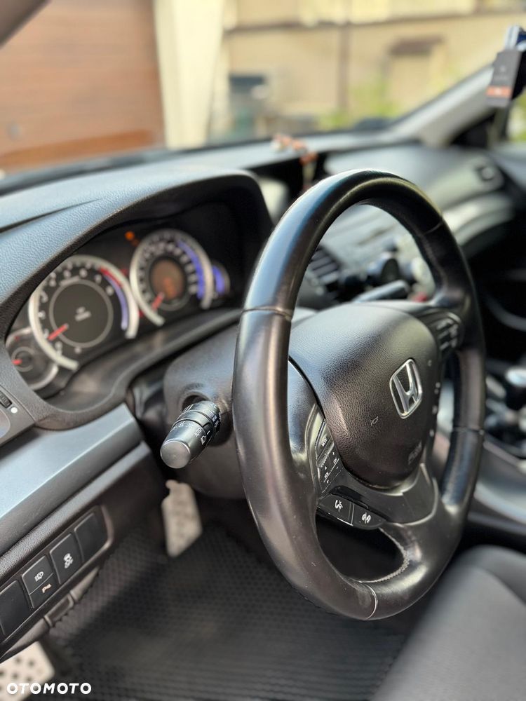 Honda Accord 2.0 Elegance - 27