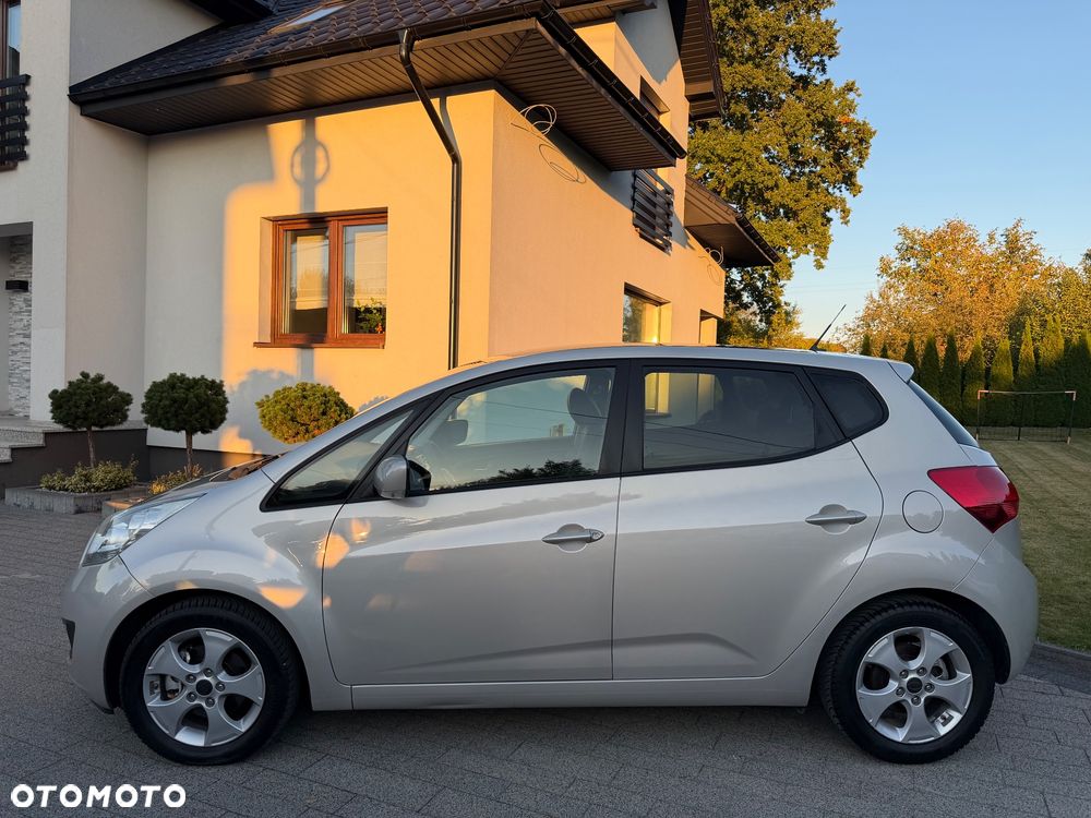 Kia Venga - 9