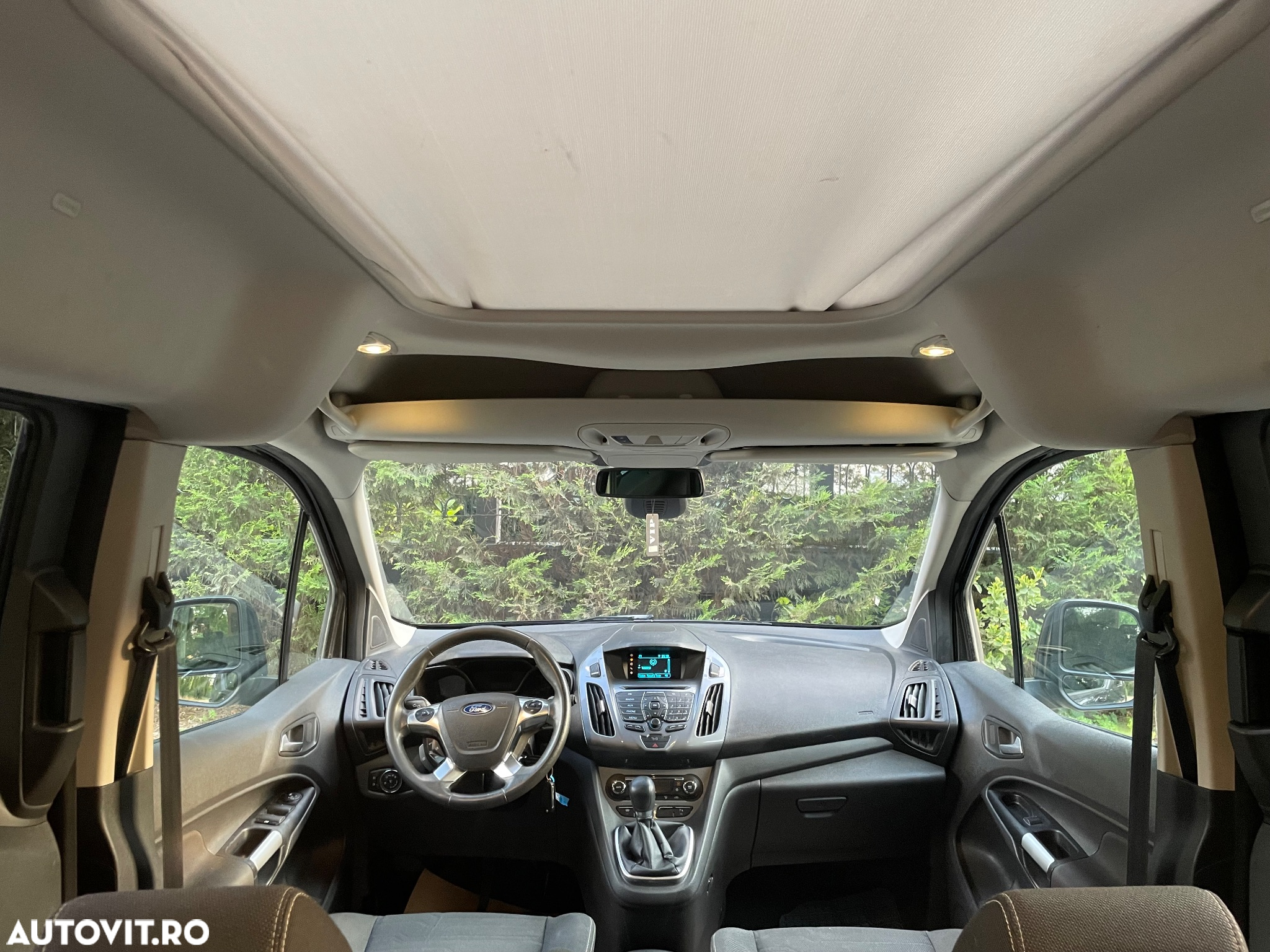 Ford Tourneo Connect 1.6 TDCi Start-Stop Titanium - 30