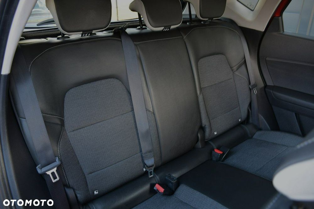 Renault Captur TCe Mild Hybrid 140 GPF TECHNO - 24