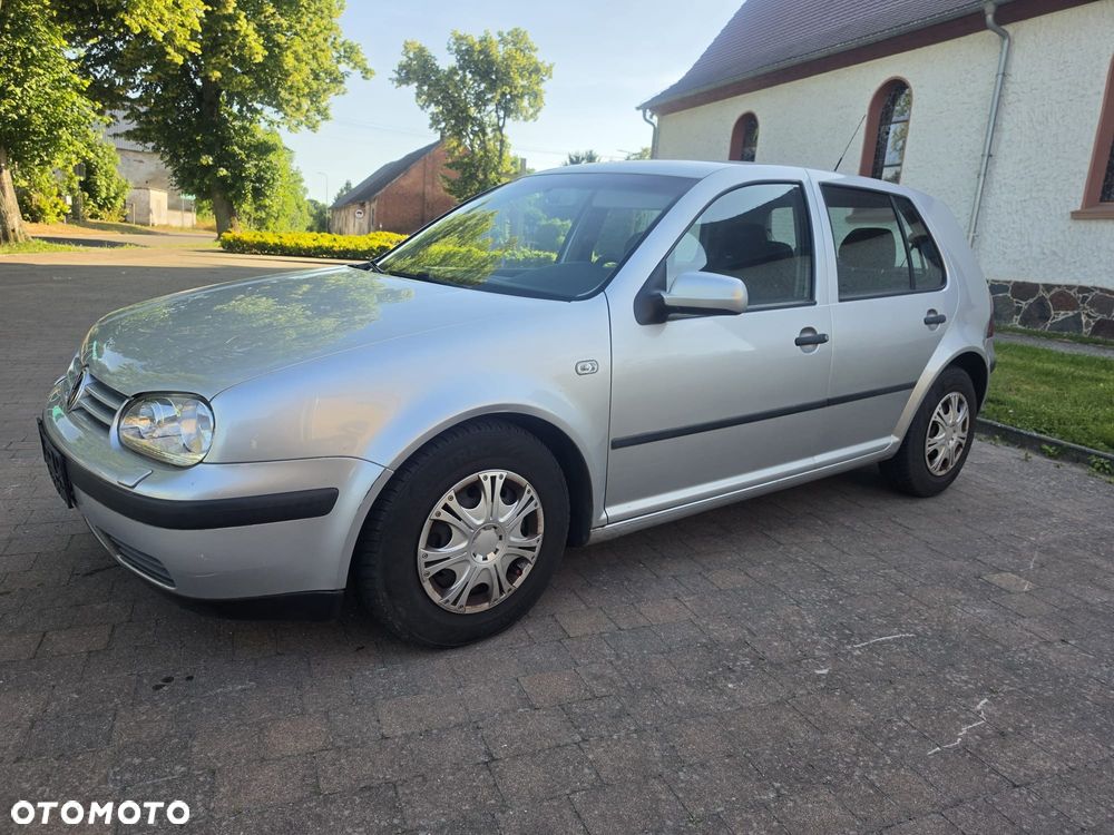Volkswagen Golf - 8