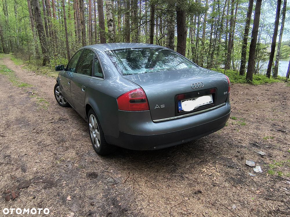 Audi A6 Limousine 2.4 - 6