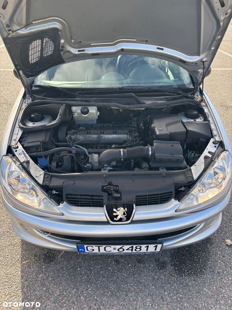 Peugeot 206 2004 photo 5