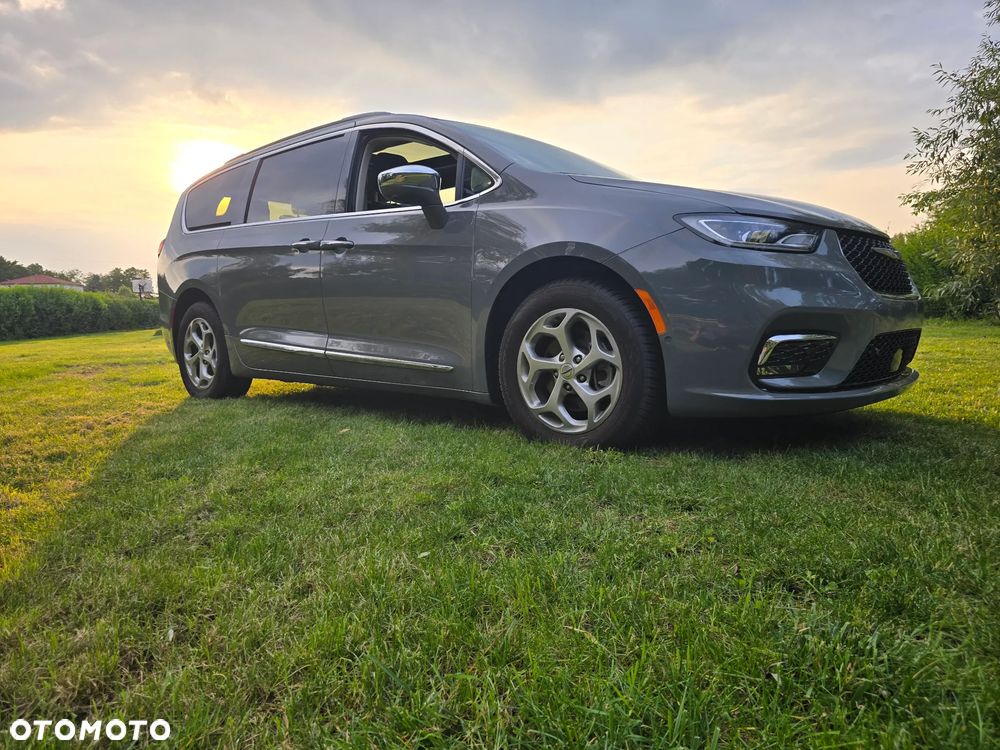 Chrysler Pacifica - 14