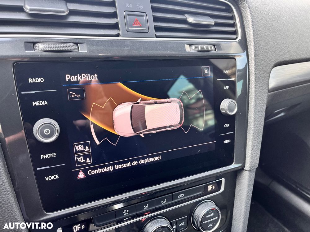 Volkswagen Golf 1.5 TSI ACT (BlueMotion Tech) DSG Comfortline - 34