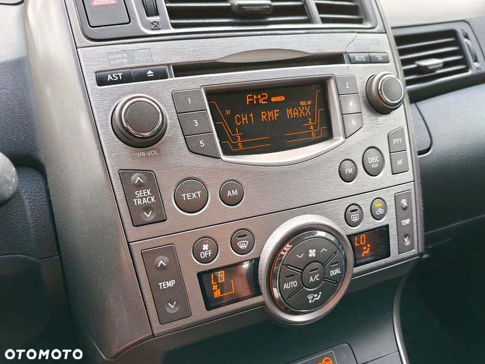 Toyota Verso 2.0 D-4D Sol plus - 25