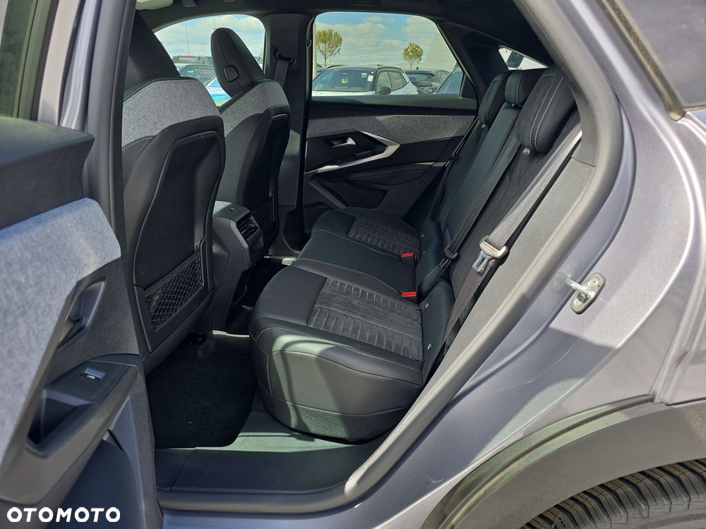 Peugeot 3008 1.2 PureTech mHEV GT E-DCS6 - 13