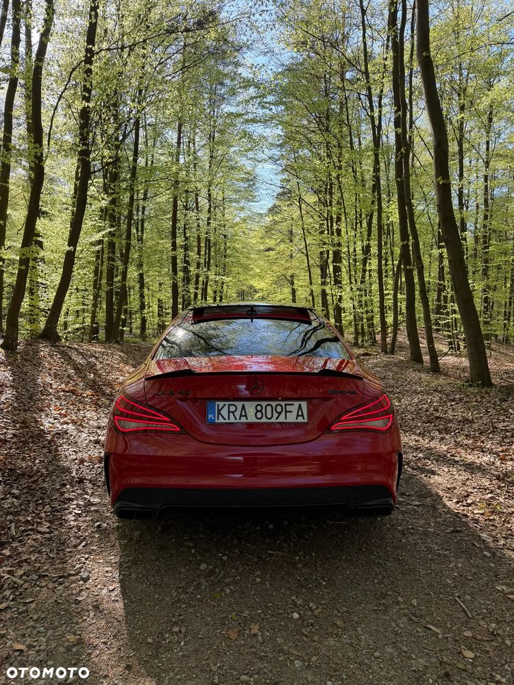 Mercedes-Benz CLA 45 AMG 4-Matic - 8