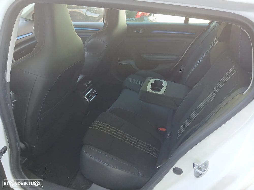 Renault Mégane Sport Tourer 1.5 dCi GT Line J18 - 34