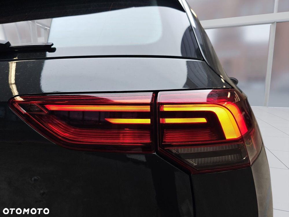 Volkswagen Golf 1.5 TSI EVO Life - 32