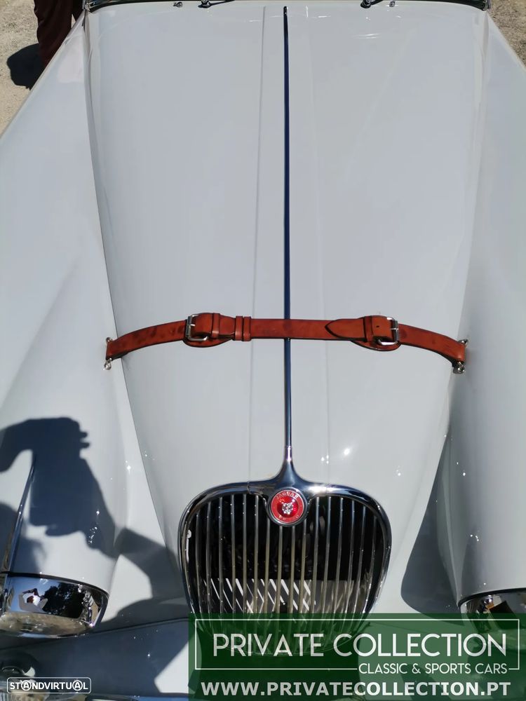 Jaguar XK150 - 21