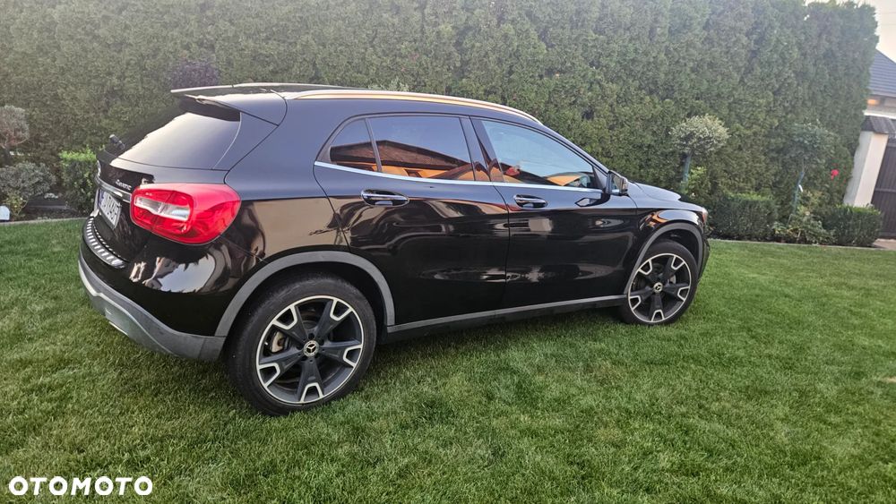 Mercedes-Benz GLA 250 4-Matic - 5