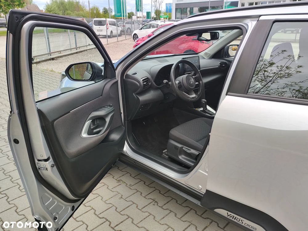 Toyota Yaris Cross Hybrid 1.5 Active - 12