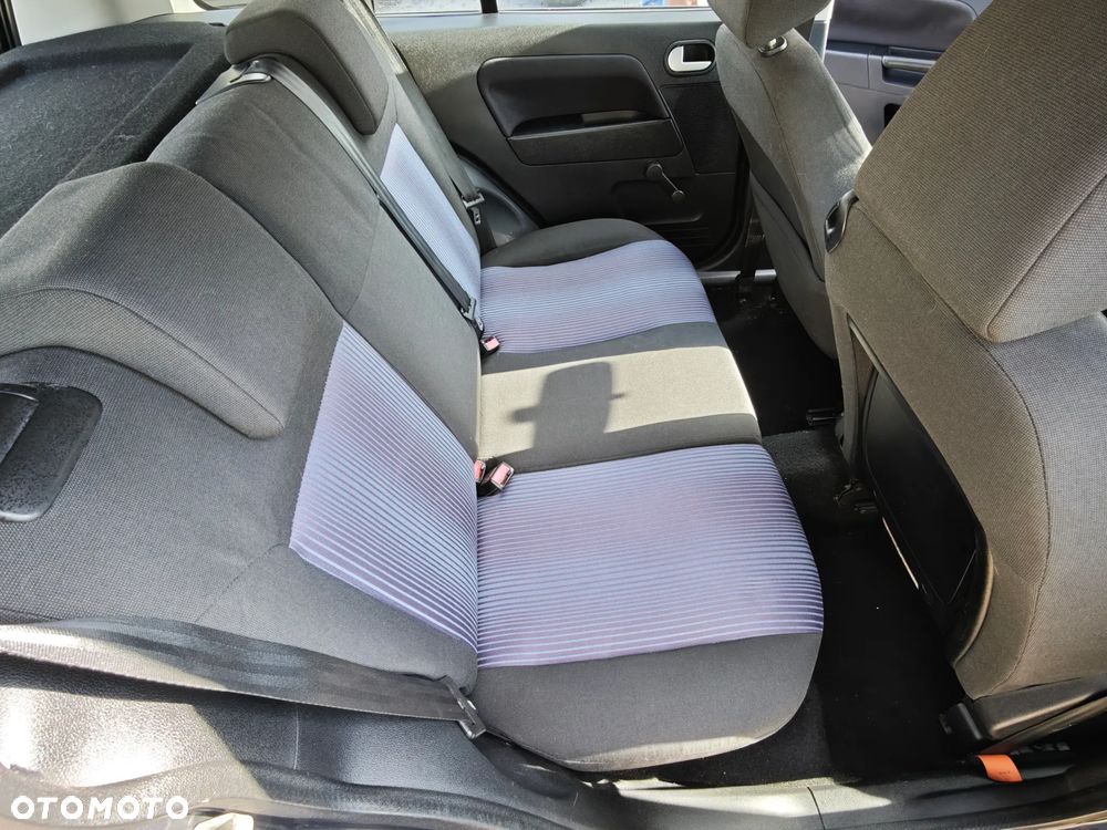 Ford Fusion 1.4 Ambiente - 13