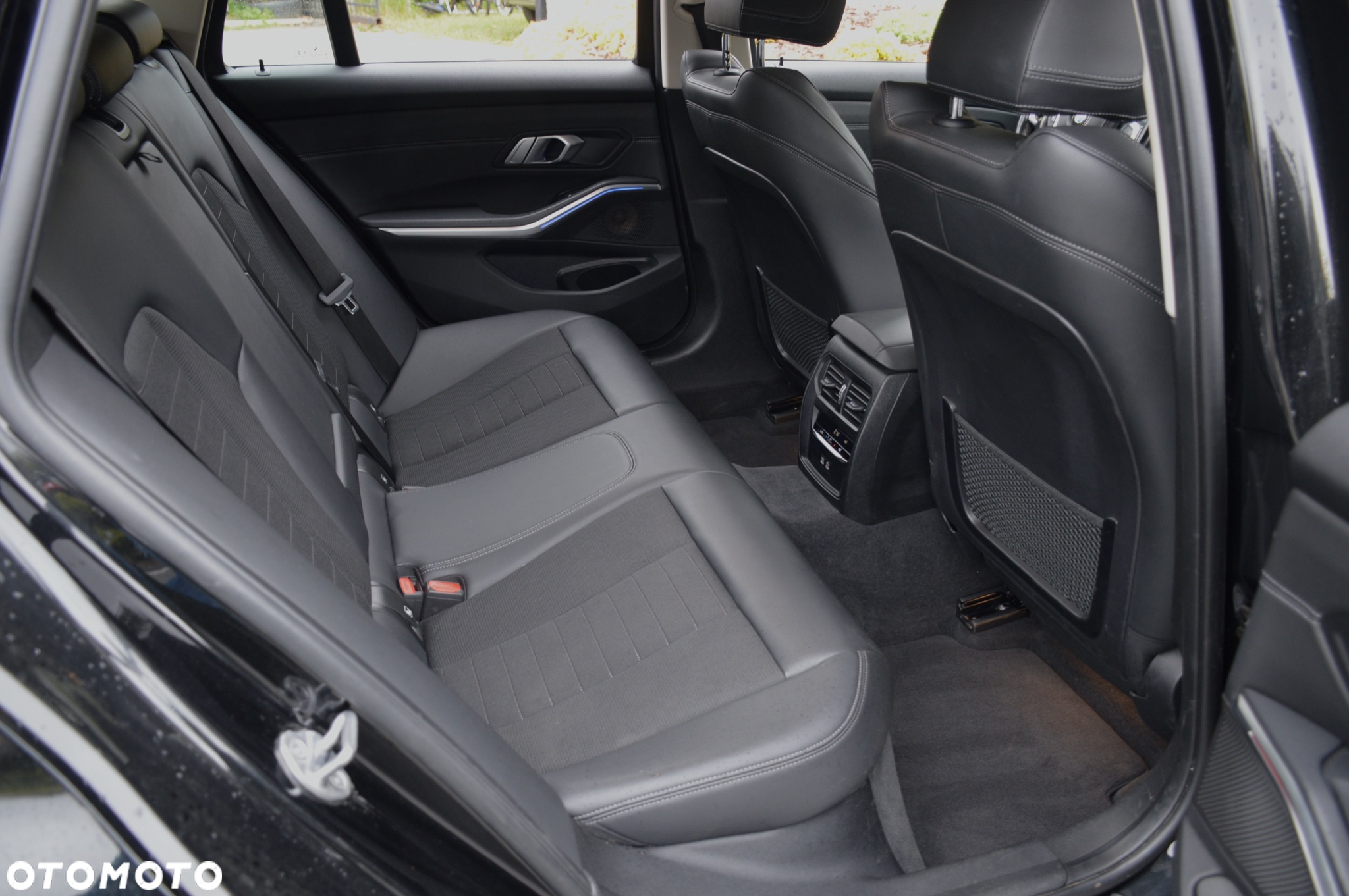 BMW Seria 3 320d Sport Line Shadow - 26