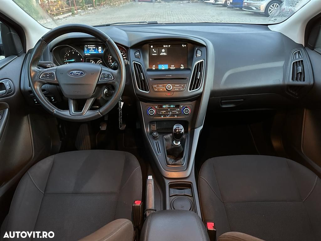 Ford Focus - 7