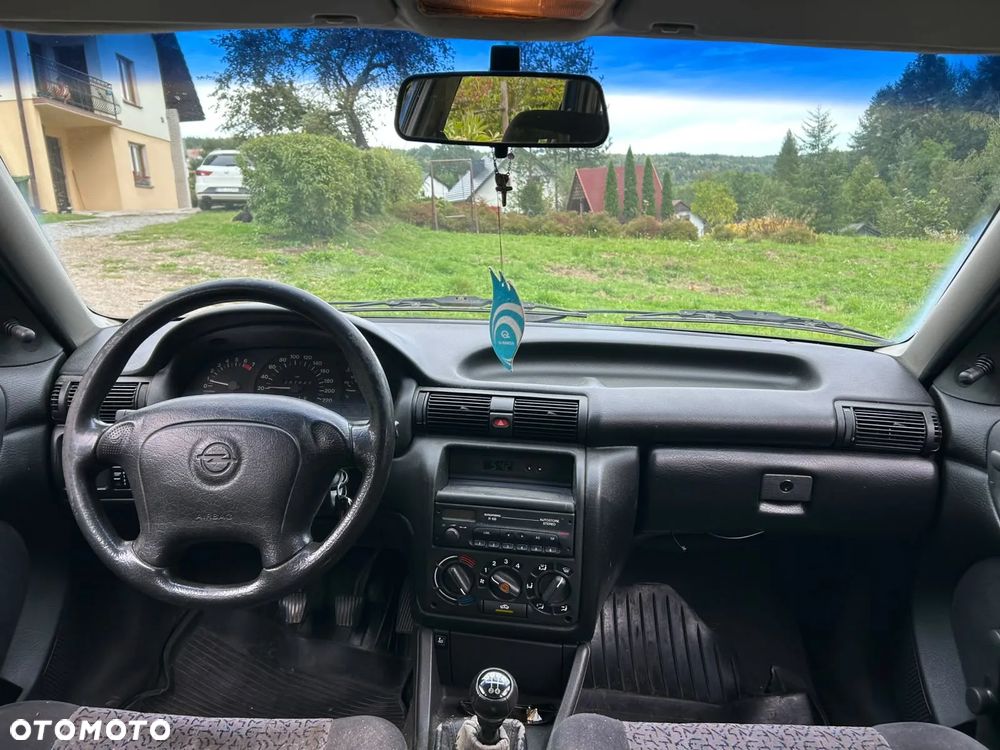 Opel Astra 1.4 GL (abs) - 5