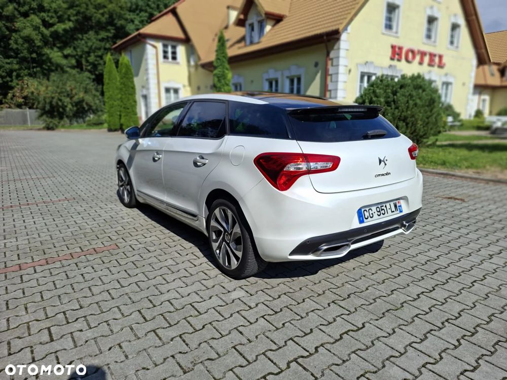 Citroën DS5 HDi 165 SoChic - 3