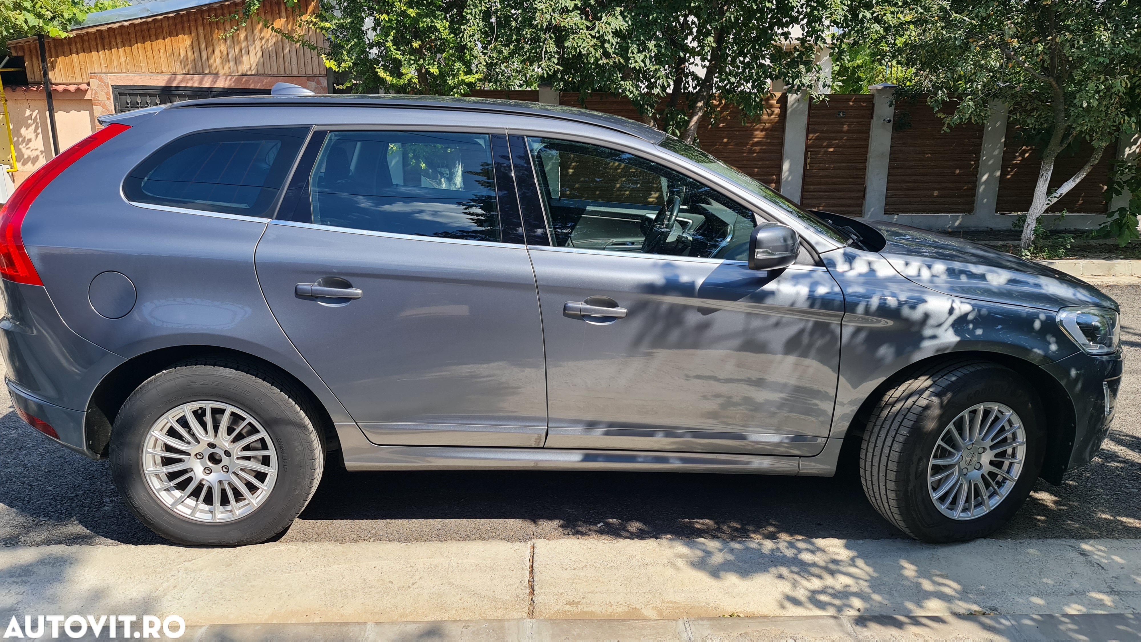 Volvo XC 60 D4 AWD Geartronic Summum - 3