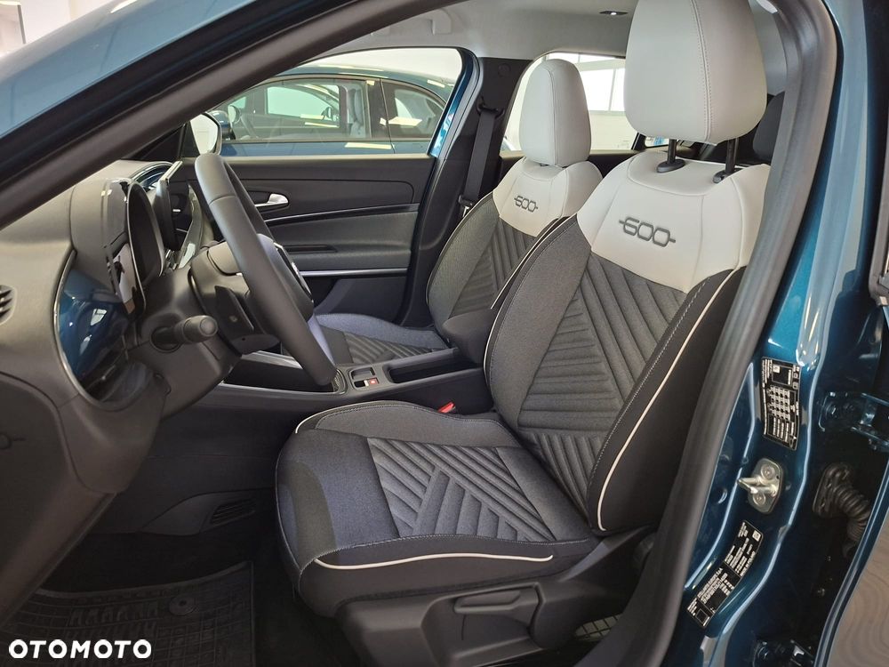 Fiat 600 1.2 Turbo Icon eDCT - 6