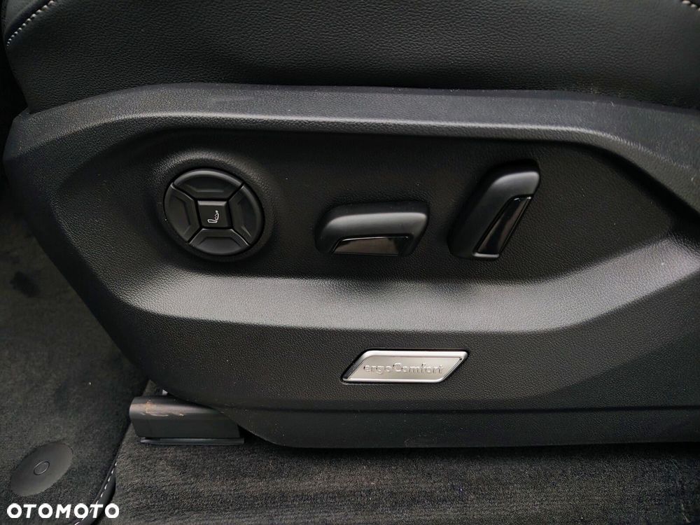 Volkswagen Touareg - 20