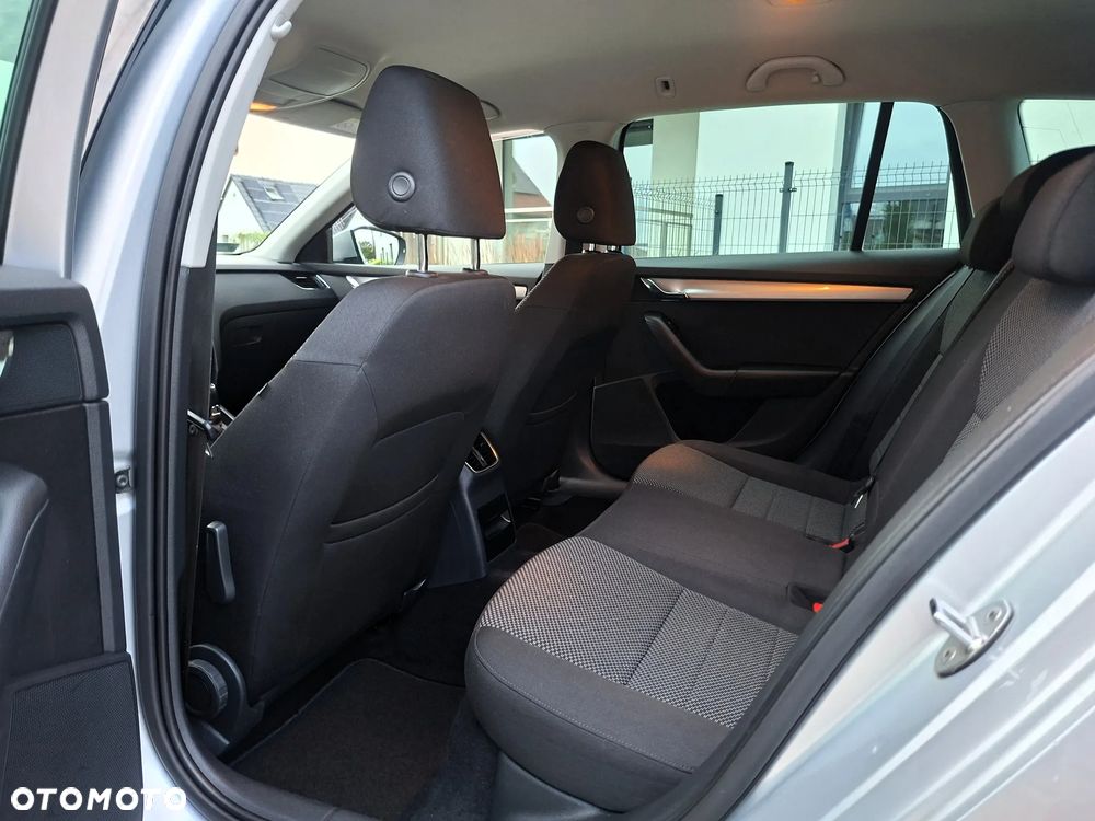 Skoda Octavia 1.6 TDI DPF DSG Sport Edition - 7