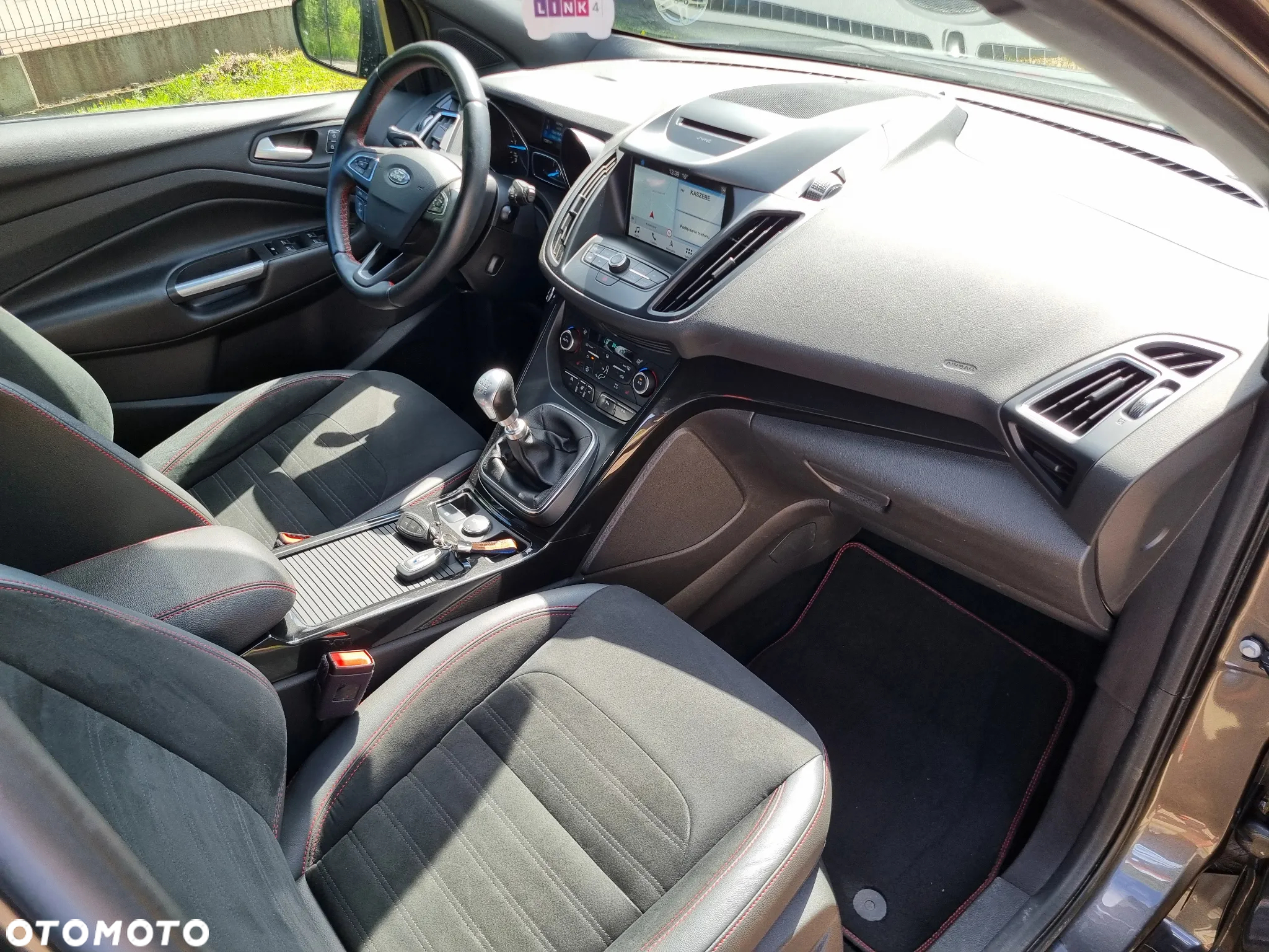Ford Kuga 2.0 TDCi AWD ST-Line - 24