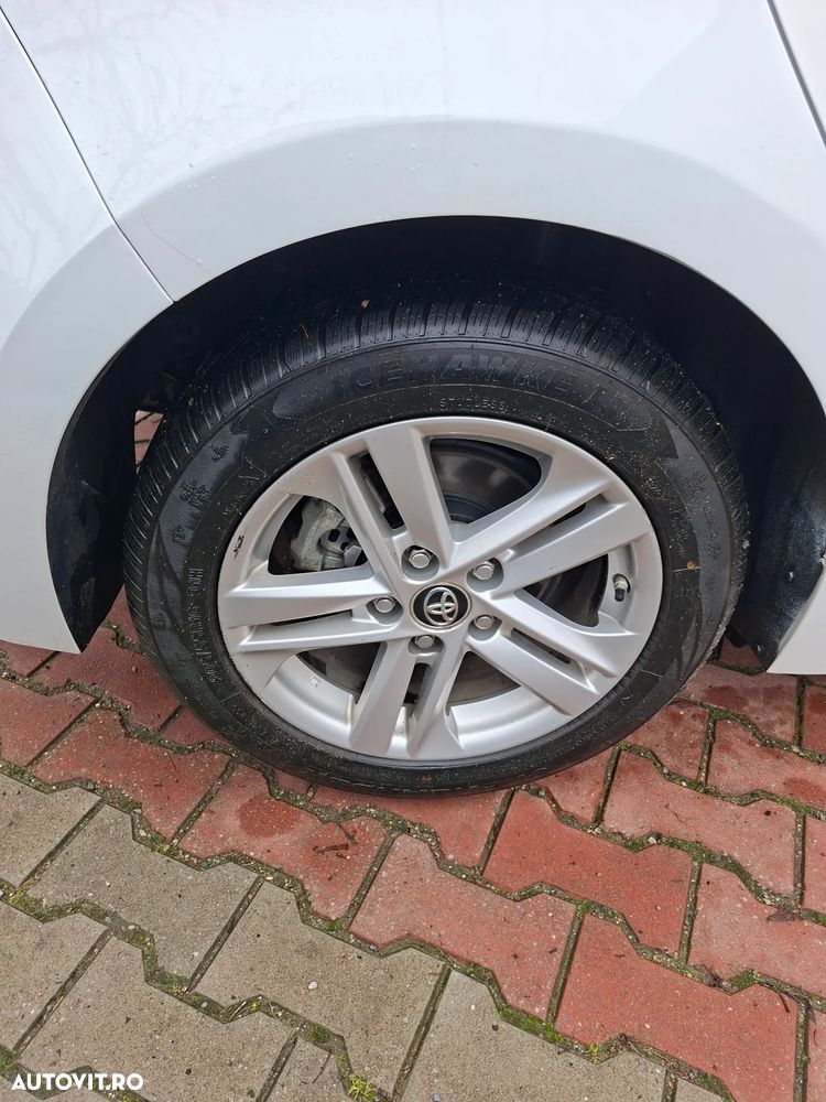 Toyota Corolla 1.8 Hybrid - 37