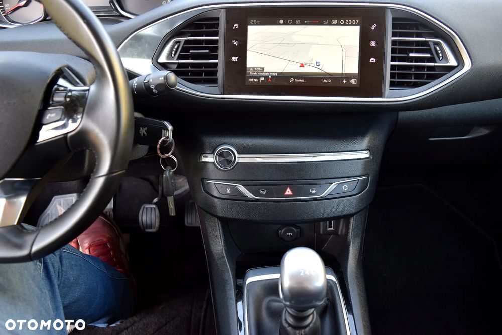 Peugeot 308 BlueHDi 130 Stop & Start Allure - 21