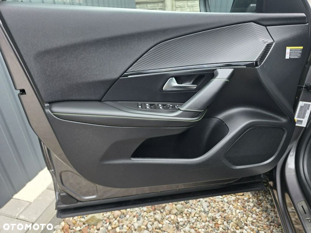 Peugeot 2008 1.2 PureTech GT Pack S&S EAT8 - 31