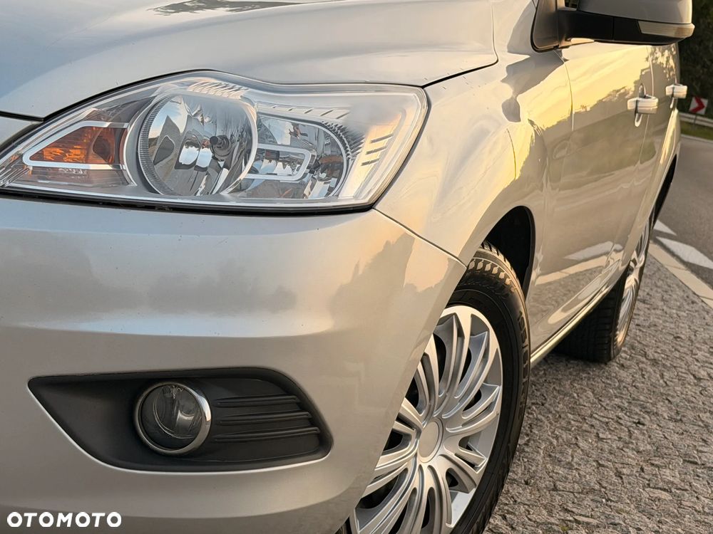 Ford Focus 1.6 Trend - 26