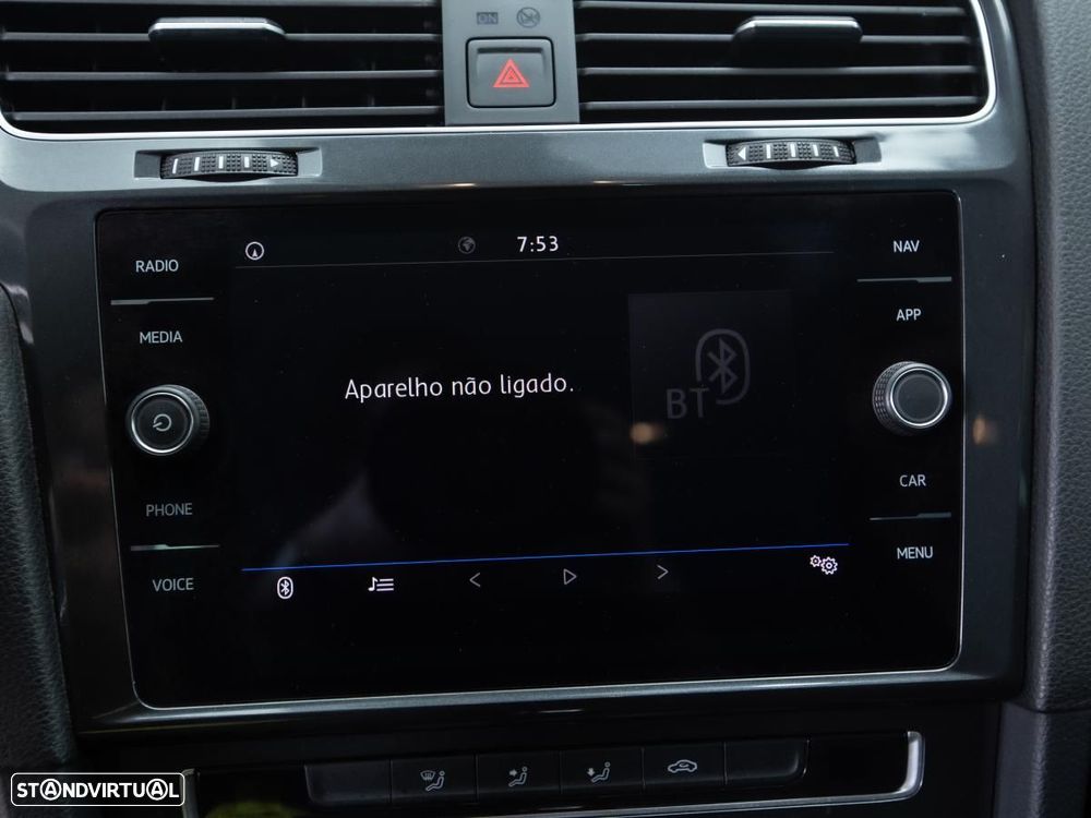 VW Golf Variant 2.0 TDi R-Line DSG - 22