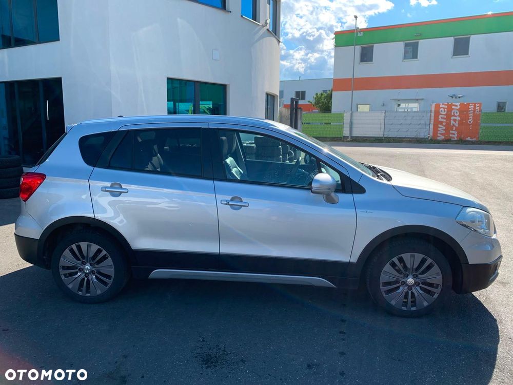 Suzuki SX4 S-Cross 1.6 DDiS Premium Plus 4WD - 3