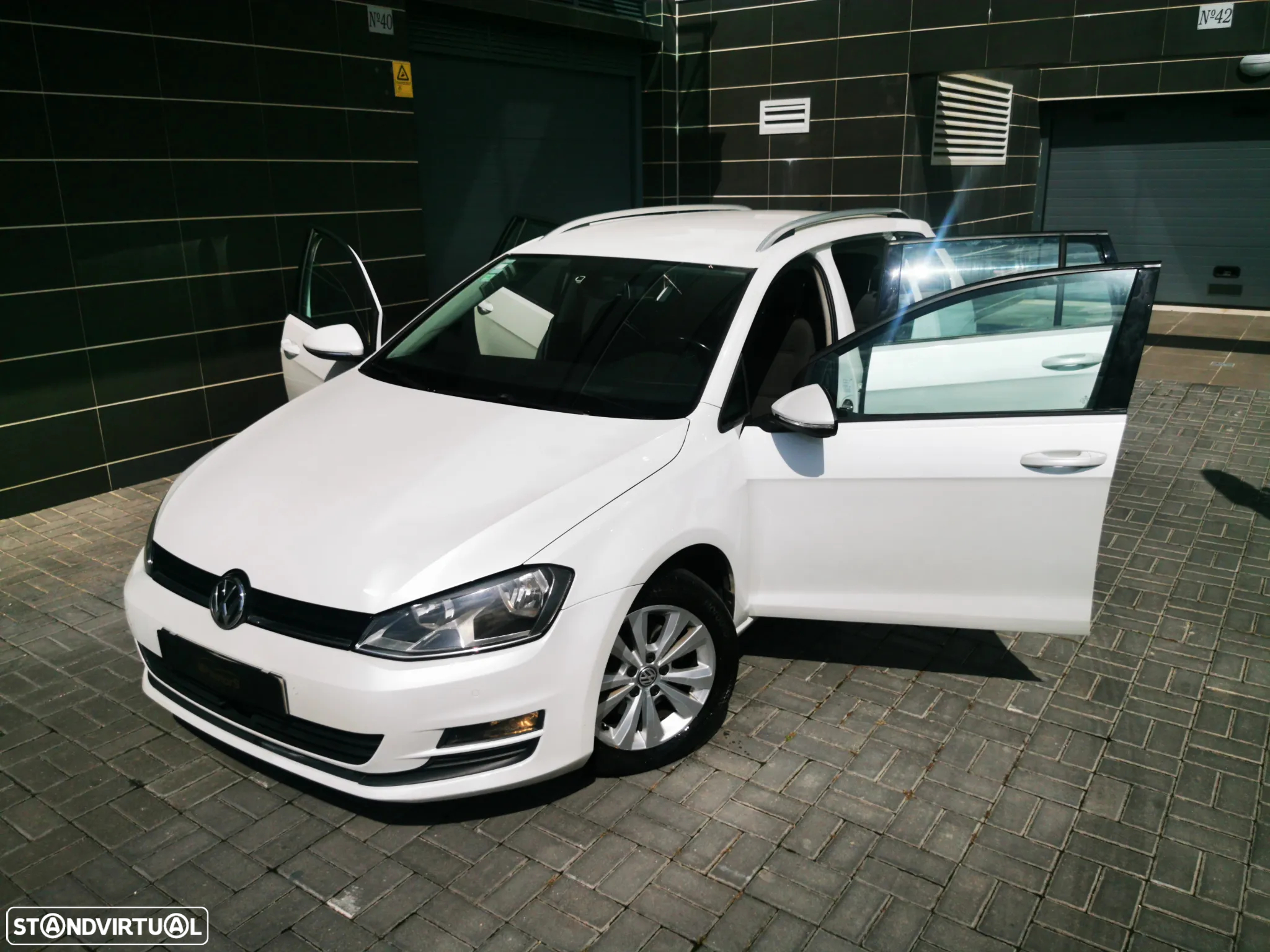 VW Golf Variant 1.6 TDi BlueMotion DSG Comfortline - 6