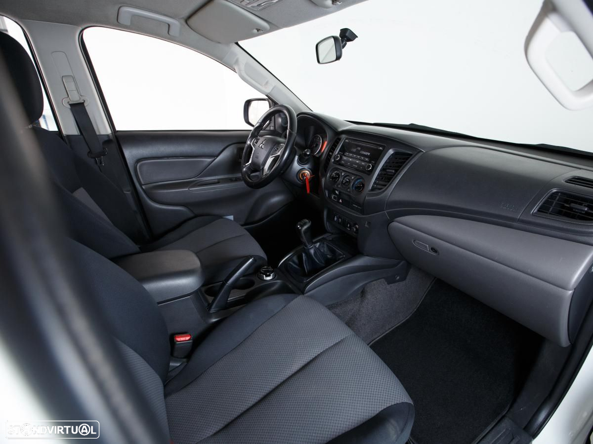 Mitsubishi L200 - 19