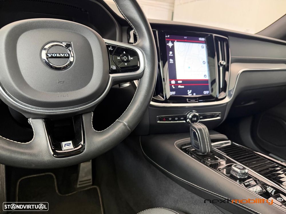 Volvo V60 2.0 T8 AWD TE Polestar Engine - 16