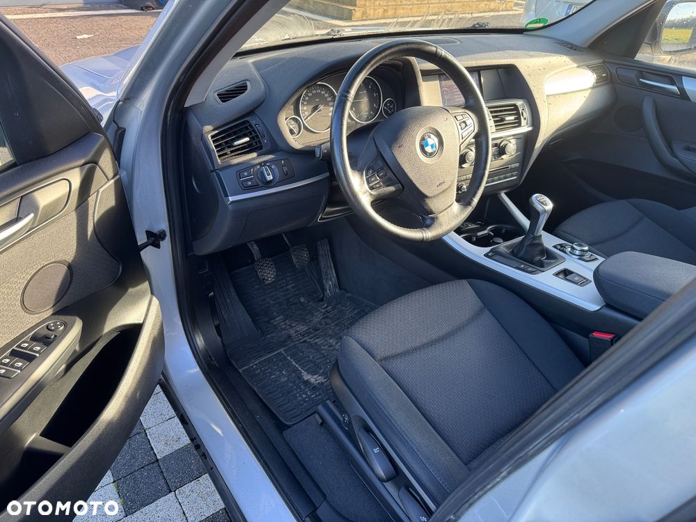 BMW X3 xDrive20d - 16