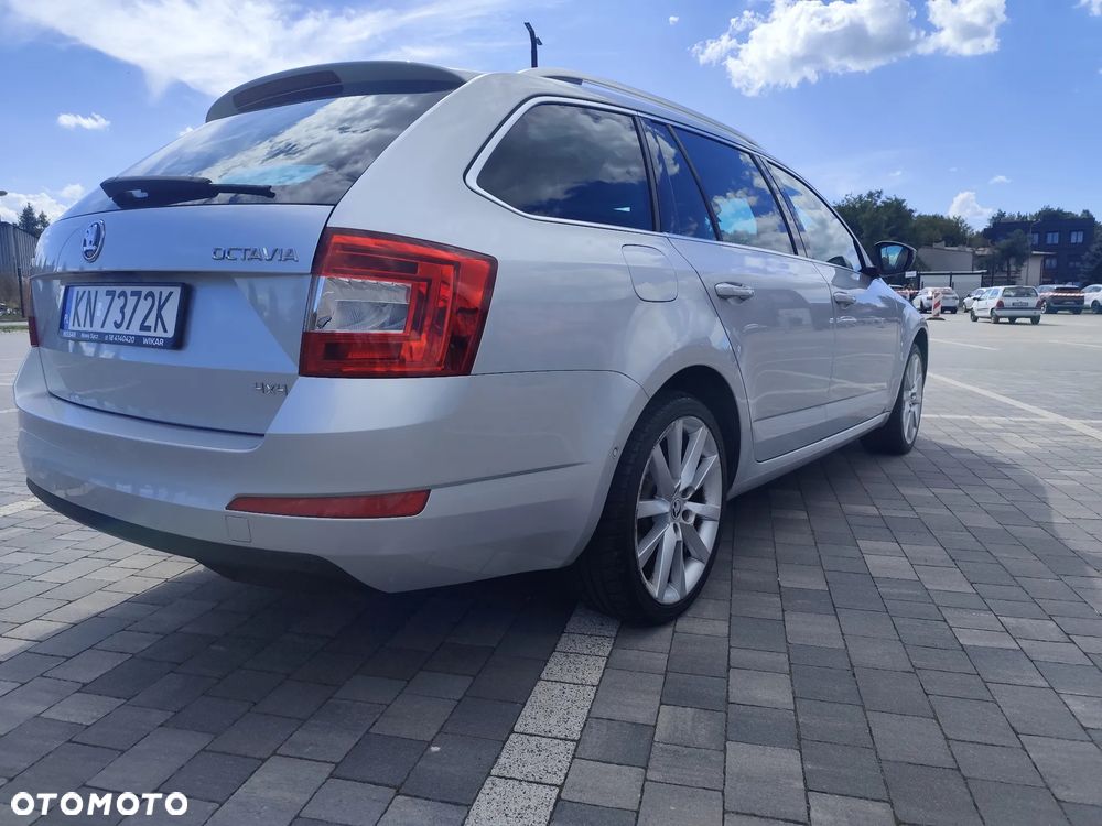 Skoda Octavia 2.0 TDI (Green tec) 4x4 DSG RS - 5