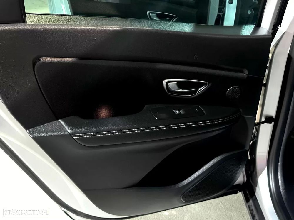 Renault Grand Scénic BLUE dCi 150 EDC BLACK EDITION - 15