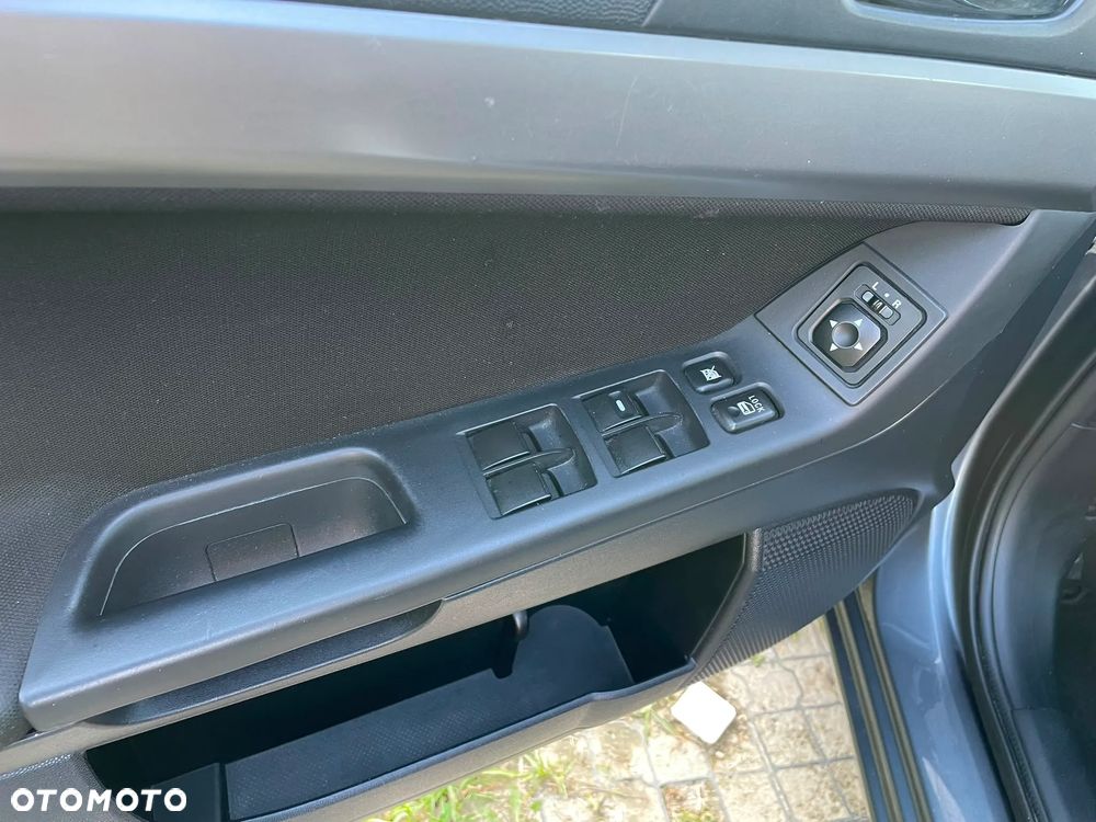 Mitsubishi Lancer 1.5 Inform - 15