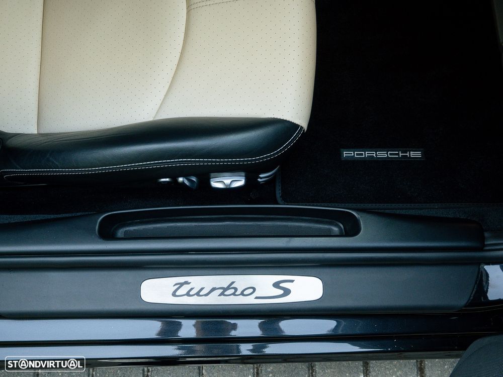 Porsche 911 (997) Turbo S PDK - 44
