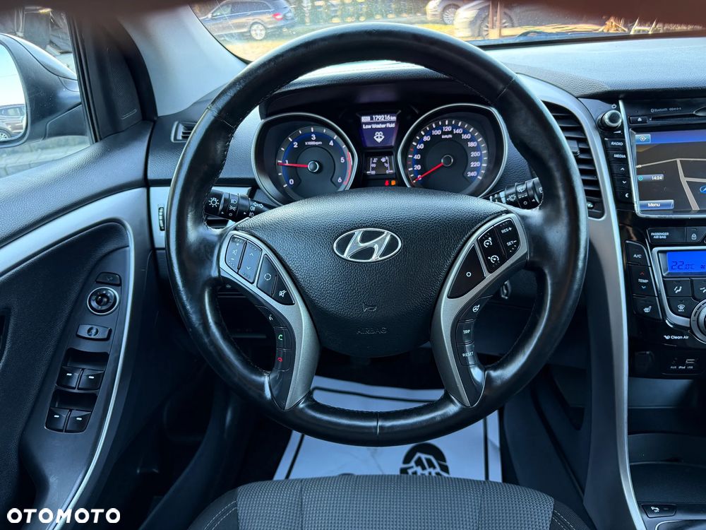 Hyundai i30 blue 1.6 CRDi Premium - 34